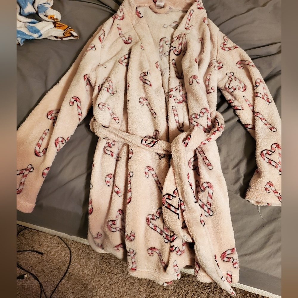 Sleep and co robe, size large, pink